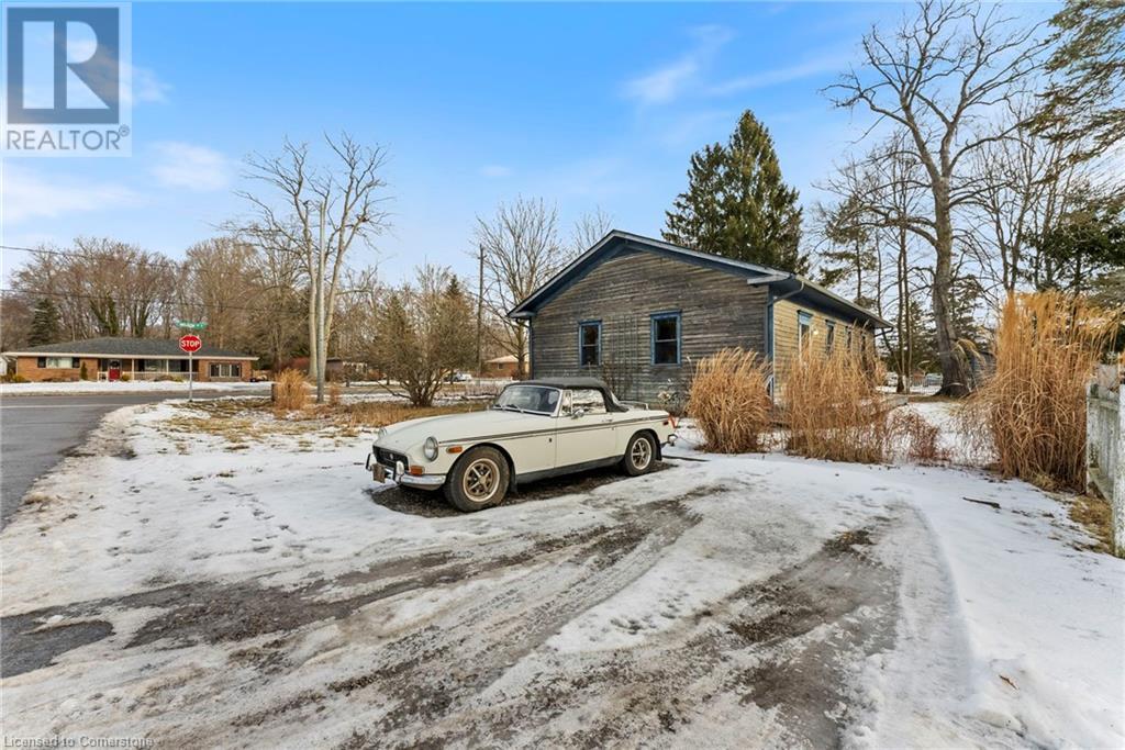 627 Nelson Street W Property Photo 20