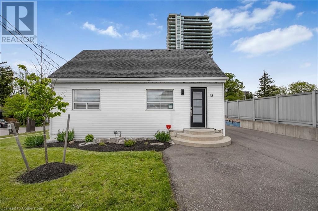 15 Centre Street S Property Photo 1