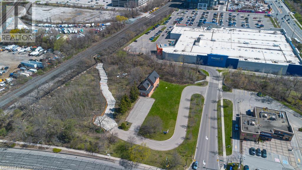 923 Brant Street Property Photo 1