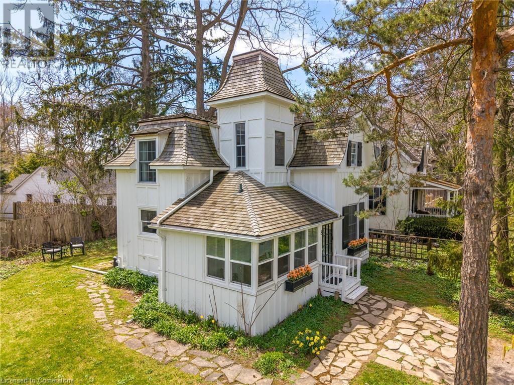 8 Luther Avenue Property Photo 1