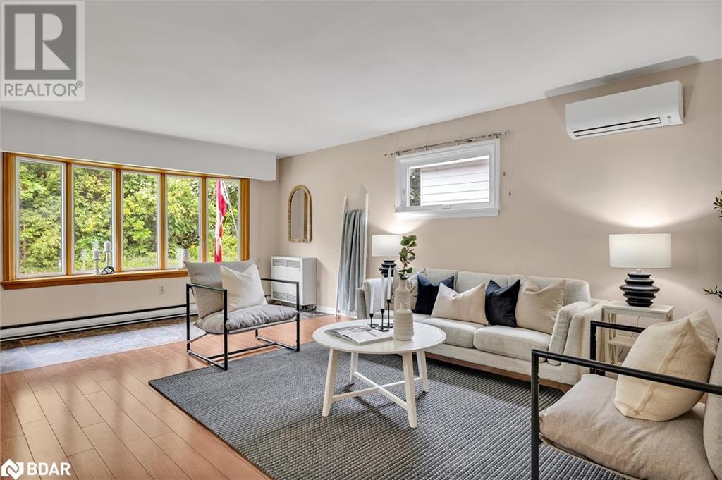 28 Bond Street E Property Photo 1
