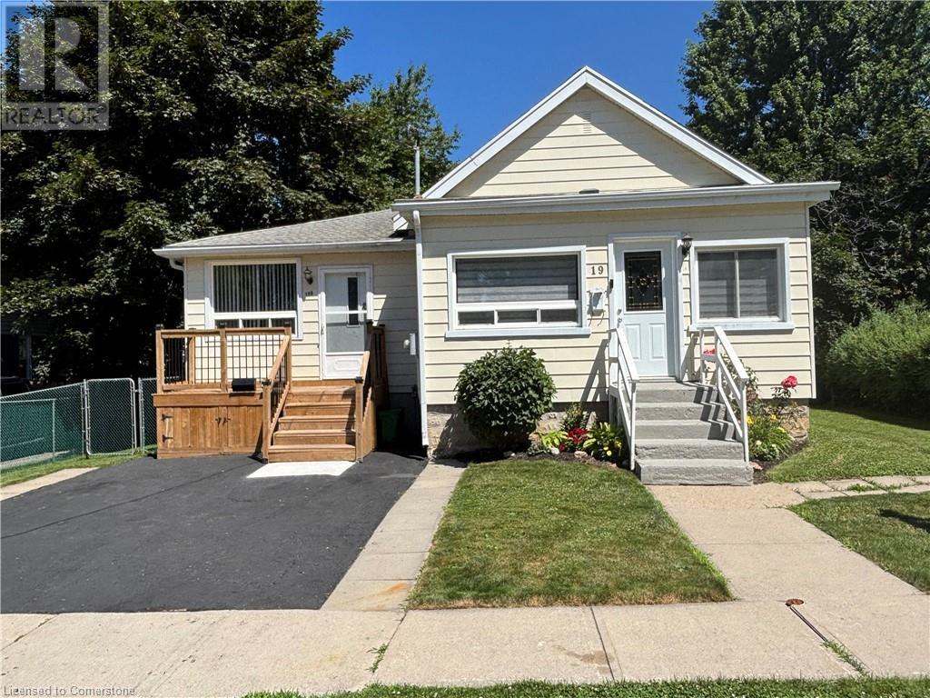 19 Waterside Avenue Property Photo 1