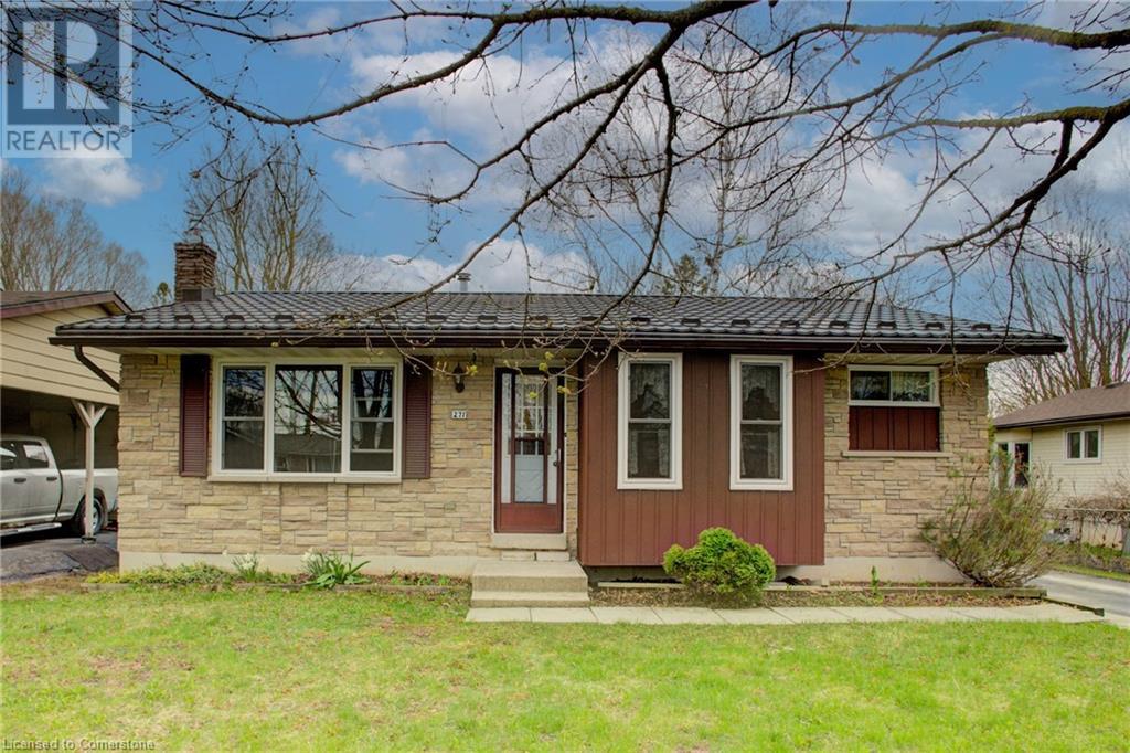 271 Forest Glen Crescent Property Photo 1