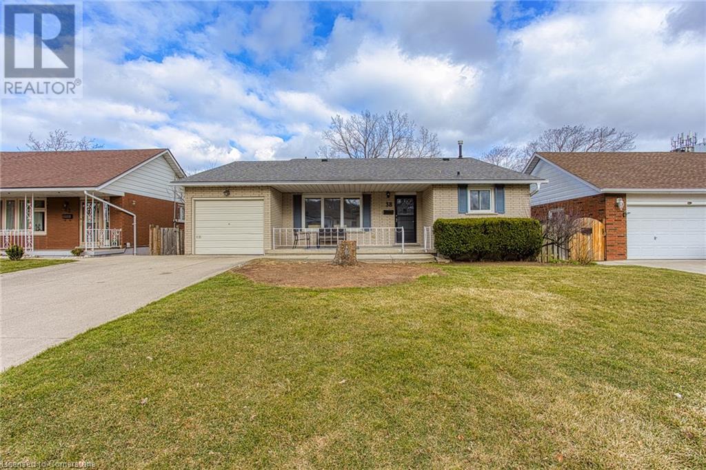 38 COUNTRY CLUB Drive