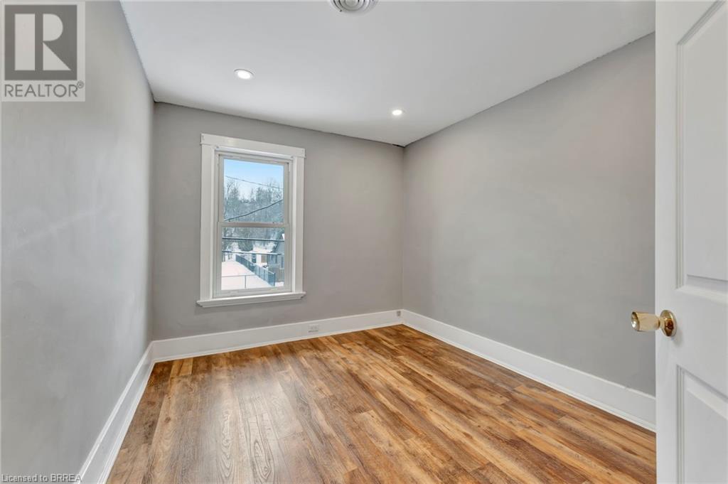 28 Willow Street Property Photo 28