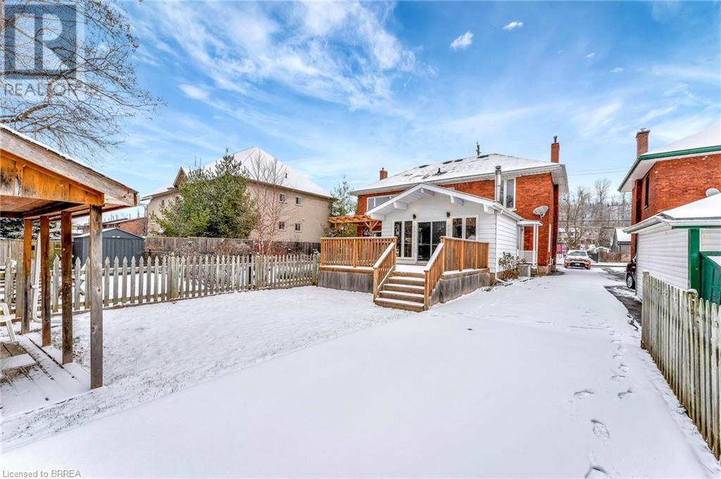 28 Willow Street Property Photo 37