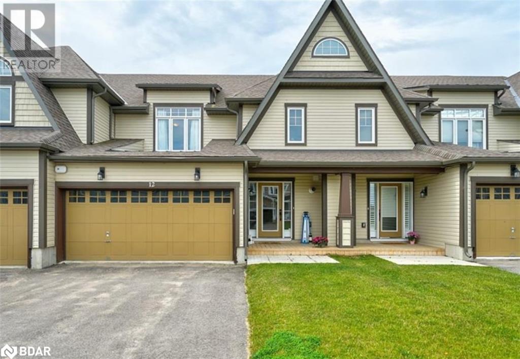 12 MASTERS Crescent