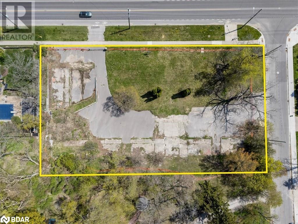 114 Blake Street E Property Photo 1