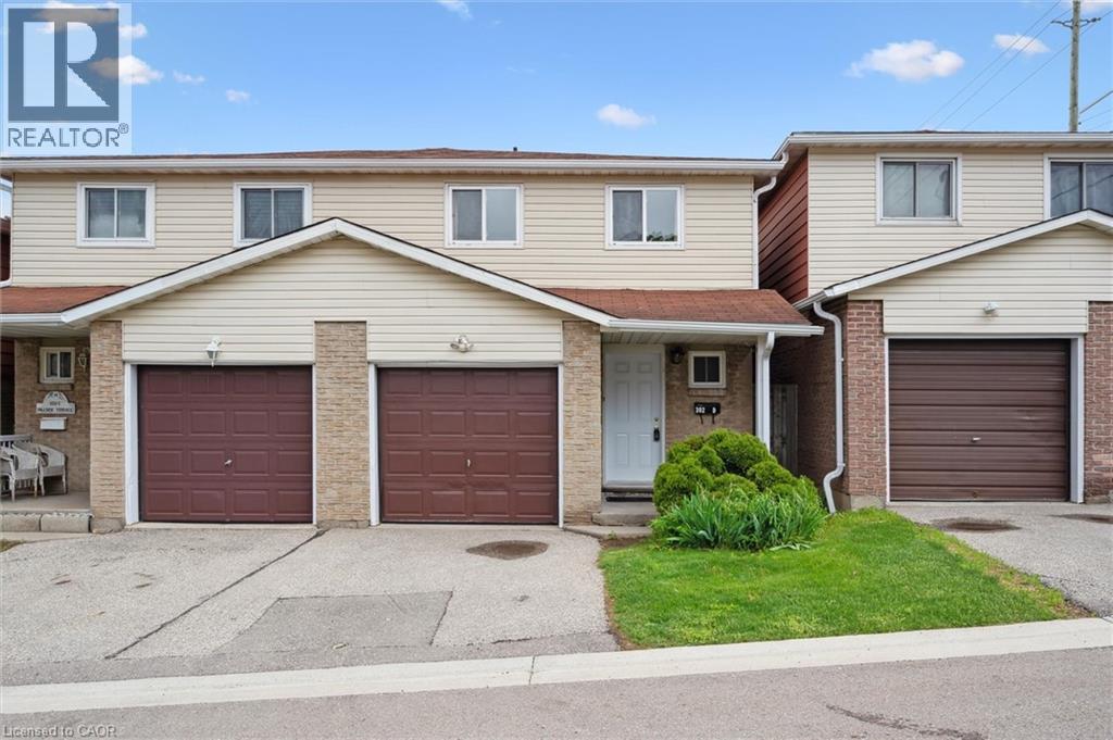 302 Bluevale Street N Unit# D Property Photo 1