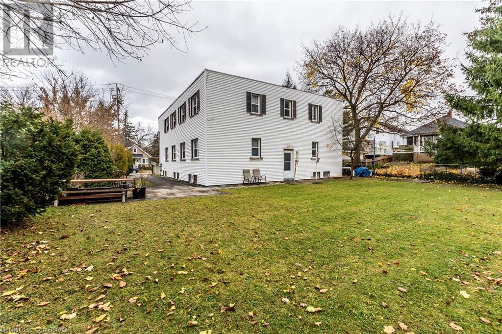 13 Mcmaster Avenue Property Photo 1