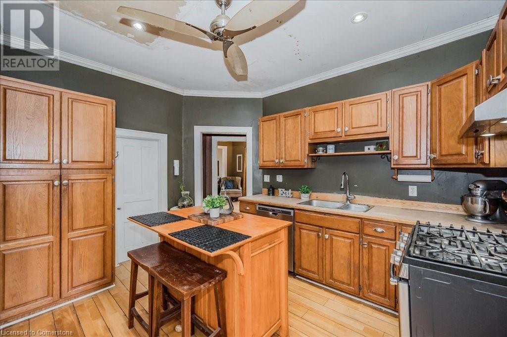 265 London Road W Property Photo 1