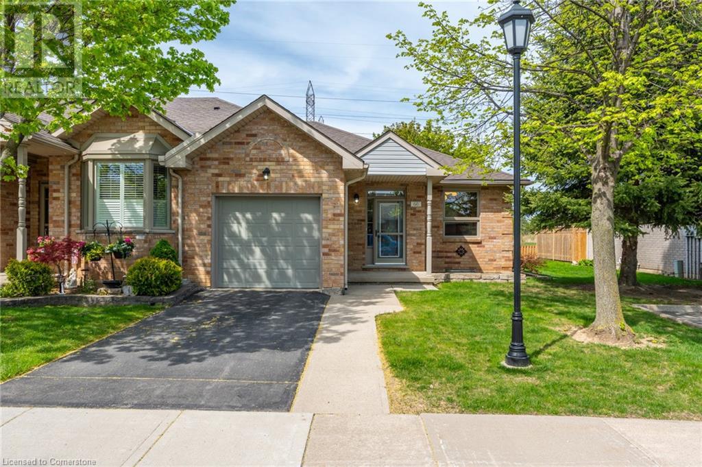 60 Northernbreeze Street Property Photo 1
