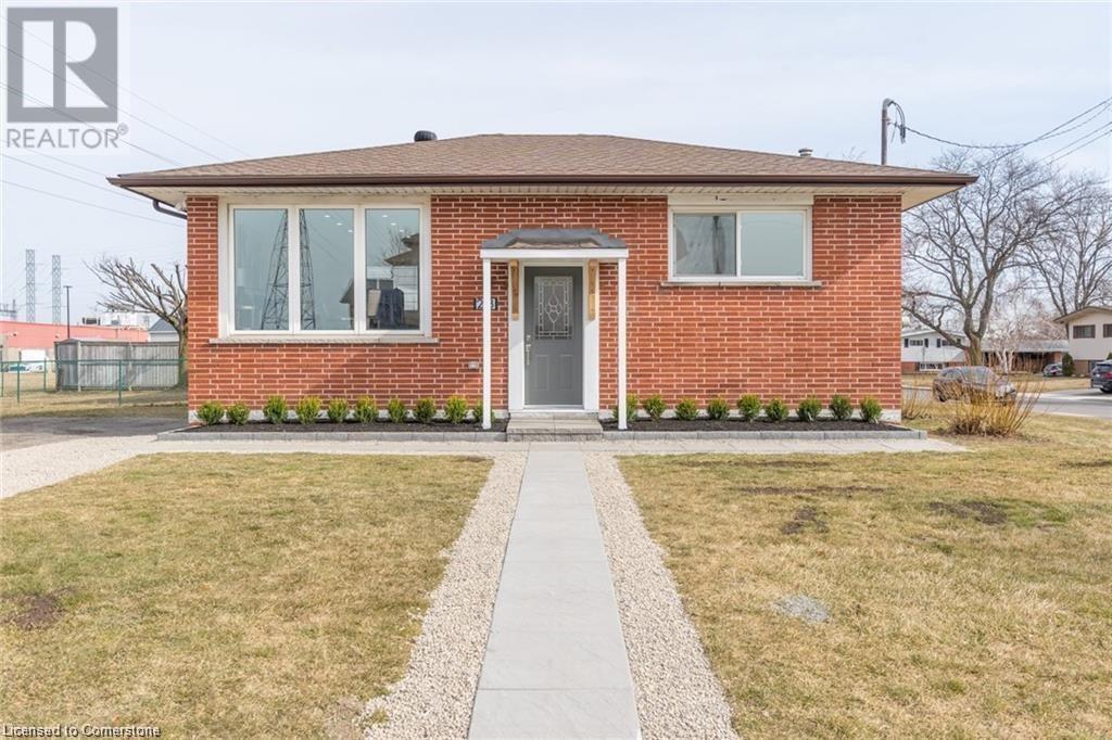 213 Thorner Drive Unit# Lower Property Photo 1