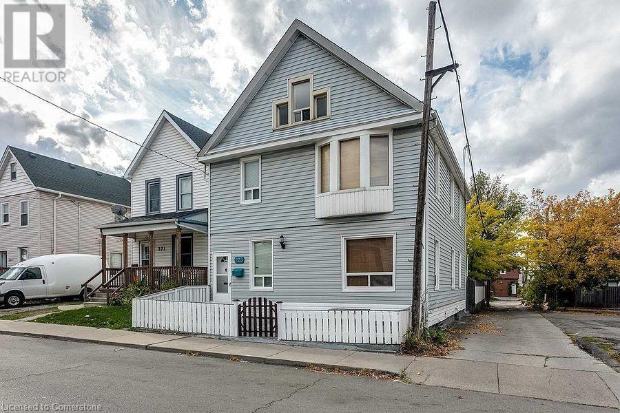 273 Rosslyn Avenue N Property Photo 1