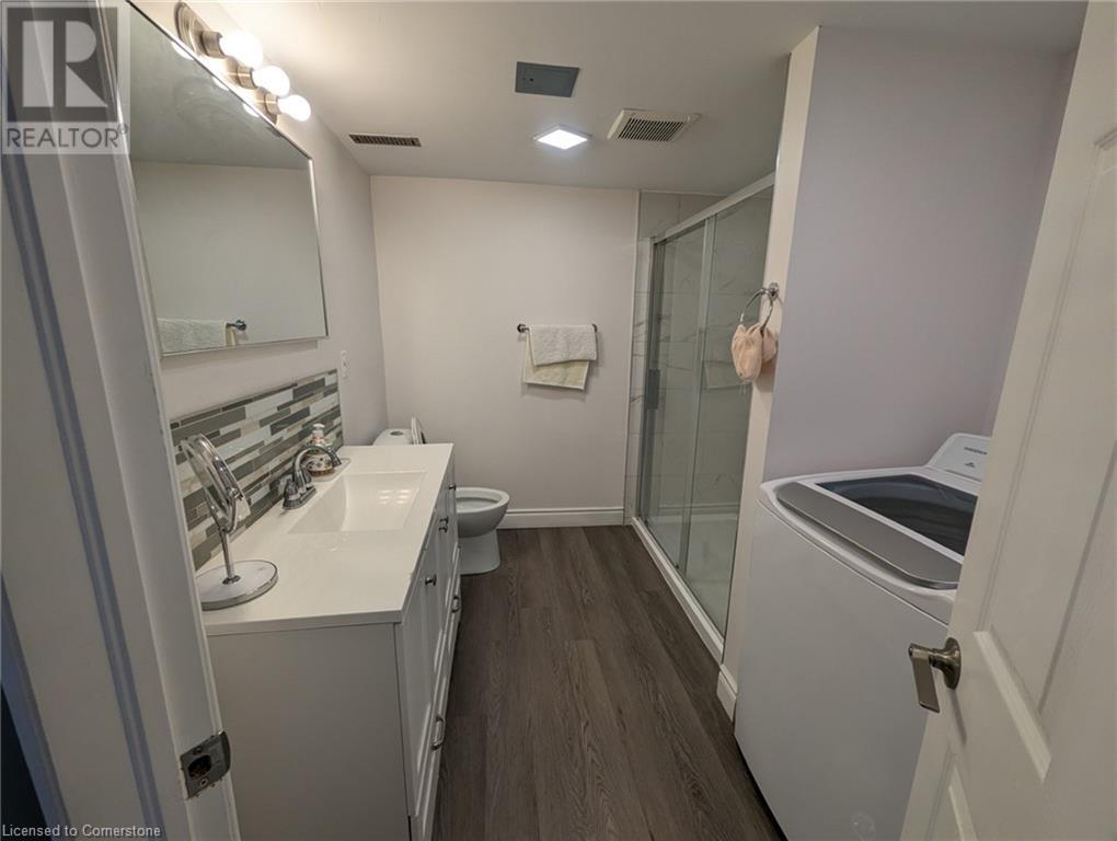 510 Oakridge Place Unit# Lower Unit Property Photo 1