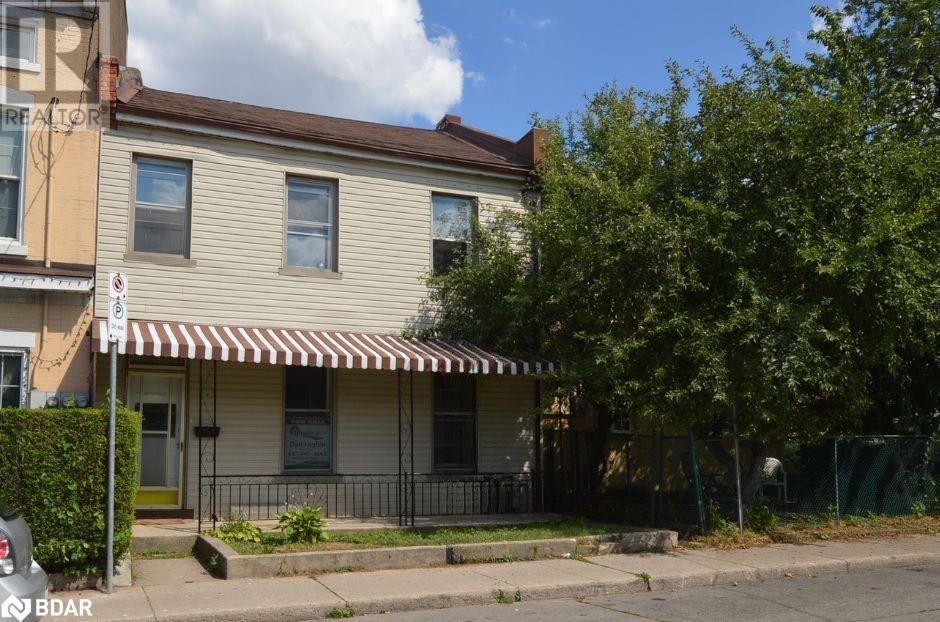 164 MACNAB Street N Property Photo 1