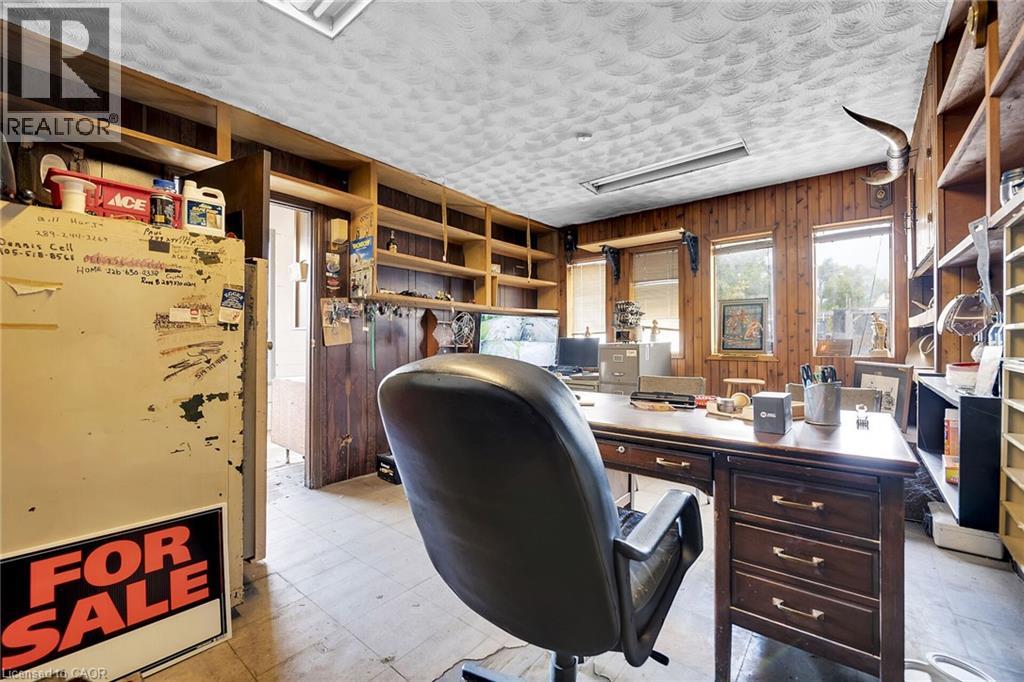 39 Talbot Street W Property Photo 4