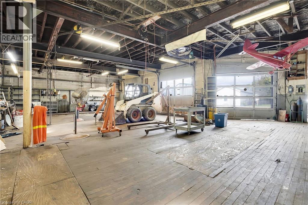 39 Talbot Street W Property Photo 6