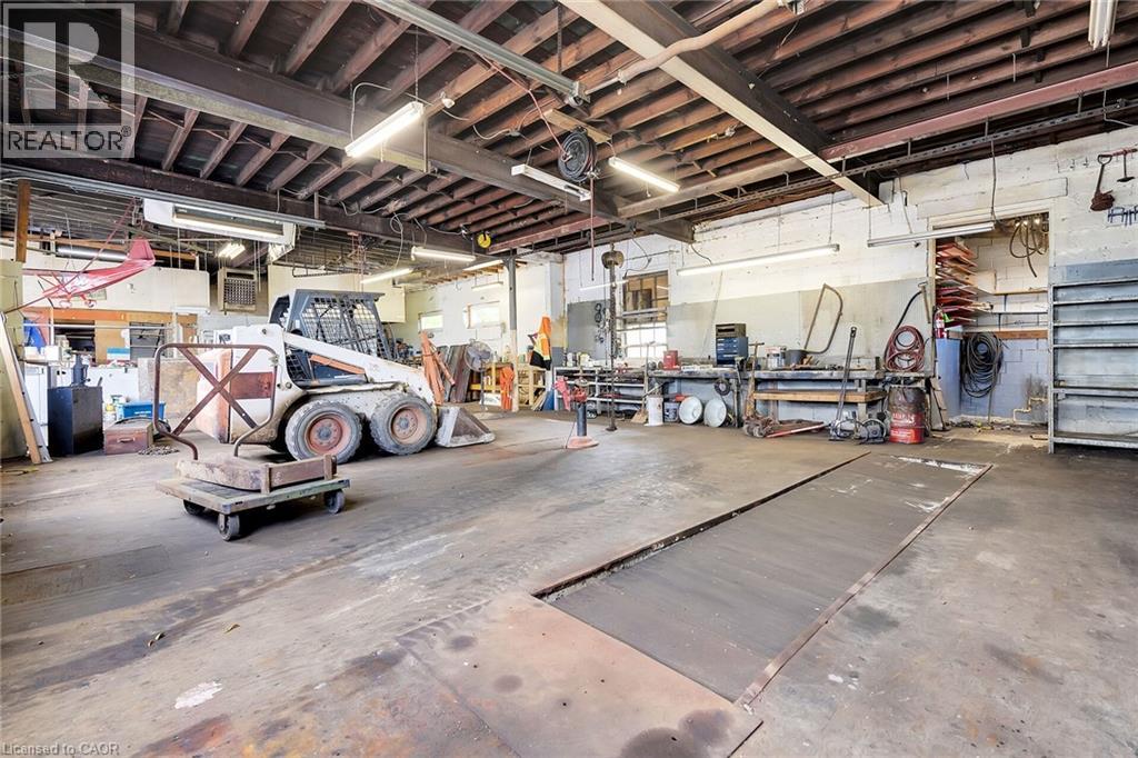 39 Talbot Street W Property Photo 9