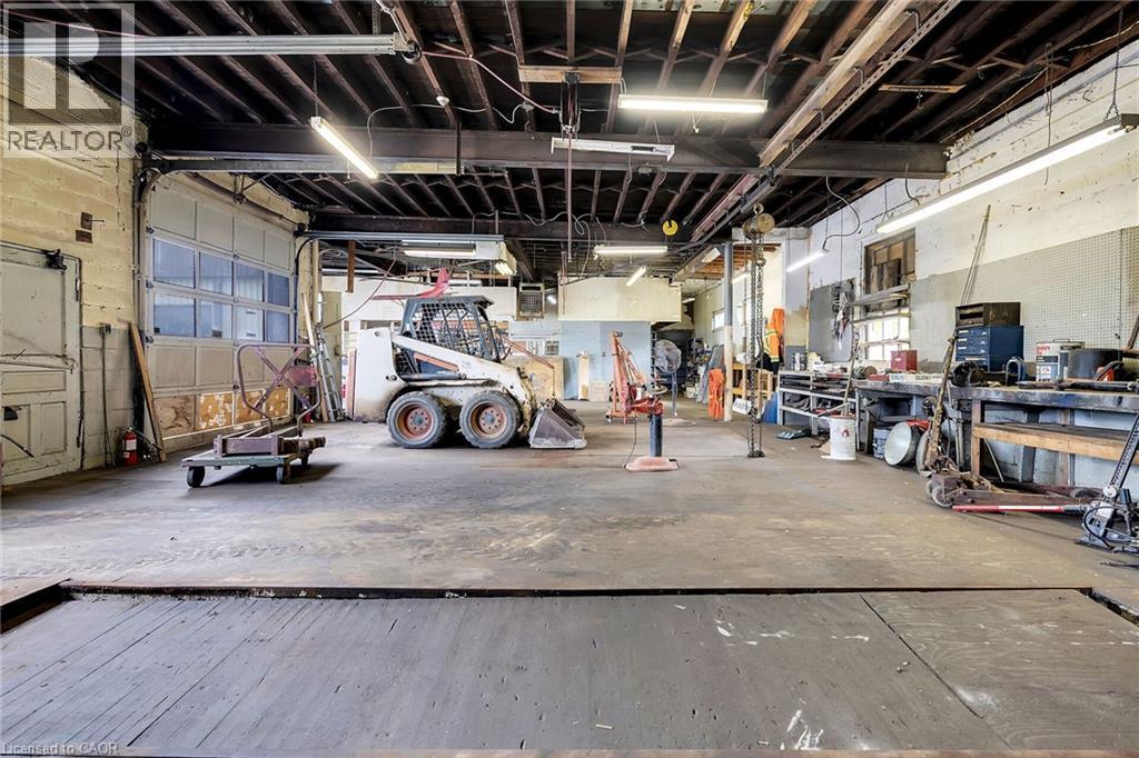 39 Talbot Street W Property Photo 10