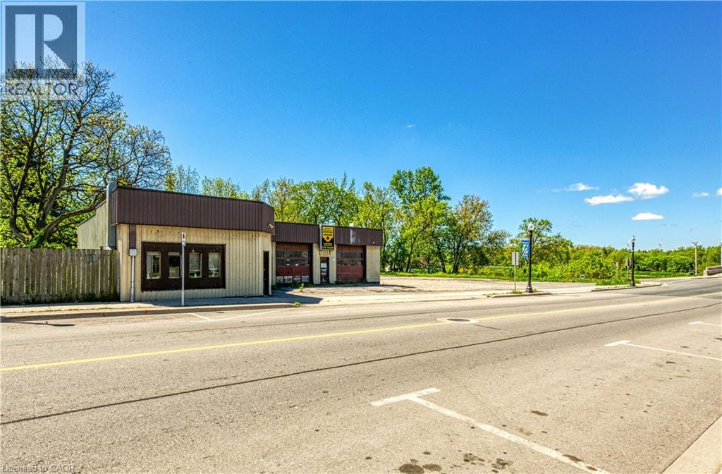 39 Talbot Street W Property Photo 19