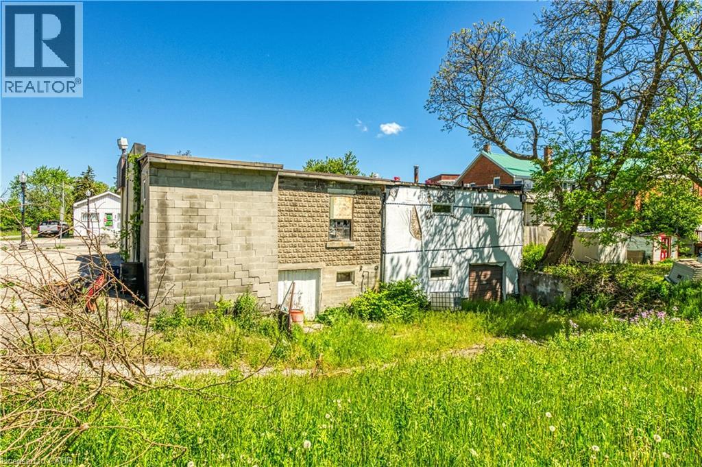 39 Talbot Street W Property Photo 26