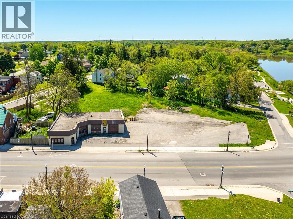 39 Talbot Street W Property Photo 36