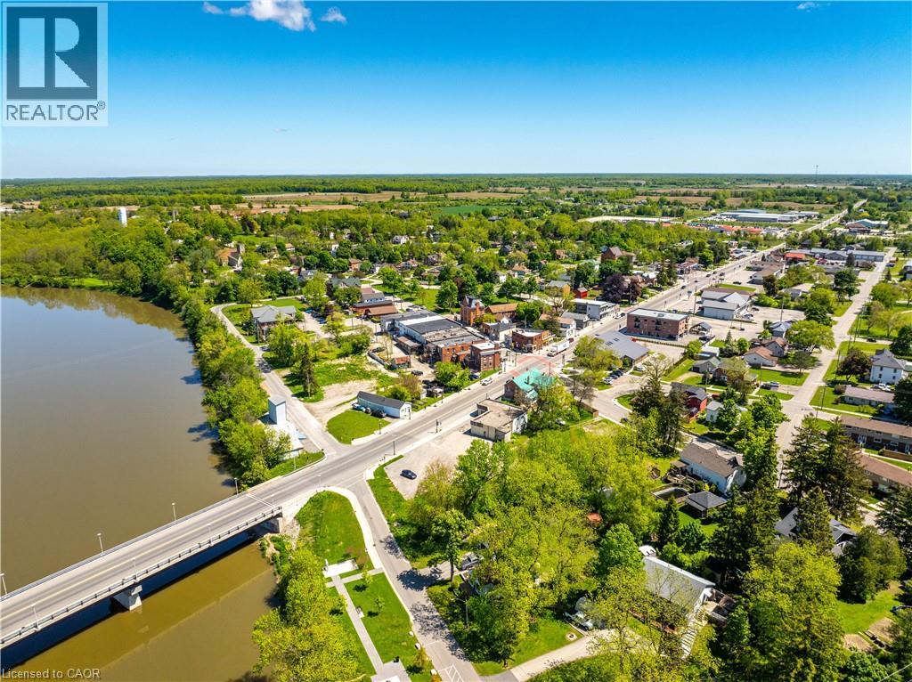 39 Talbot Street W Property Photo 41