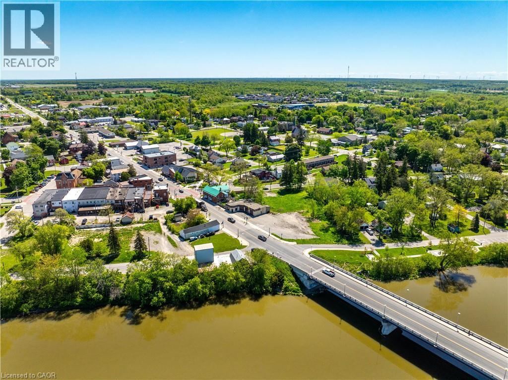 39 Talbot Street W Property Photo 45