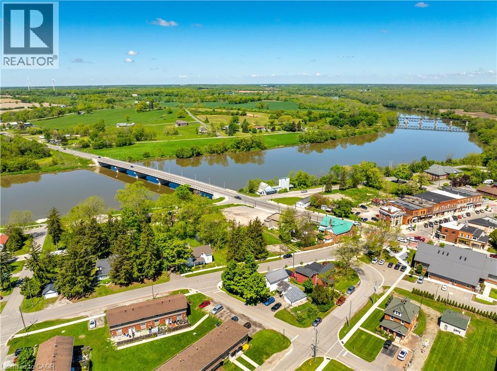 39 Talbot Street W Property Photo 46