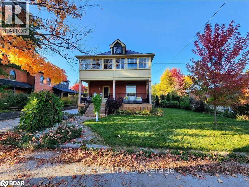 12 Elizabeth Street W Property Photo 1