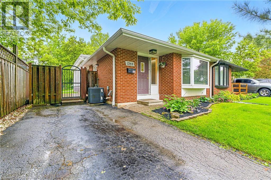 1344 Colonsay Drive Property Photo 1