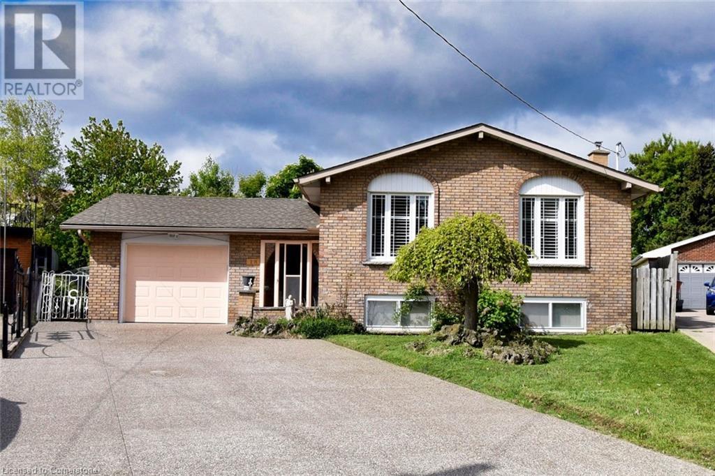 18 Villa Court Property Photo 1