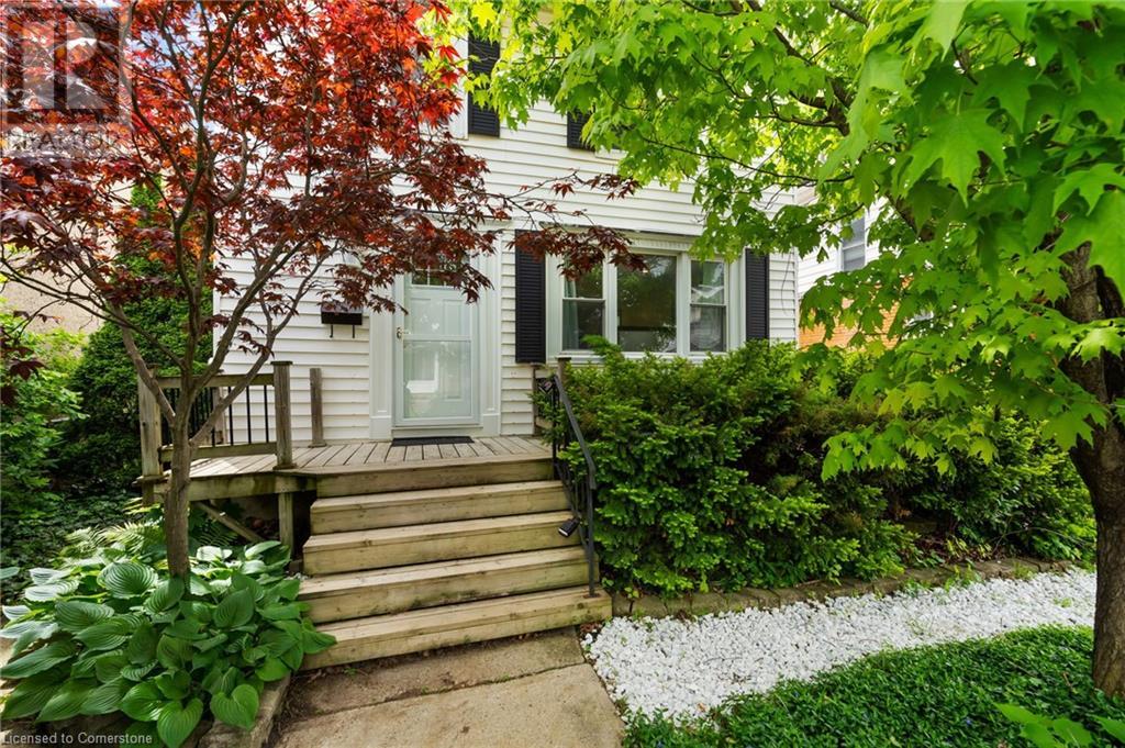 42 CHAPLIN Avenue
