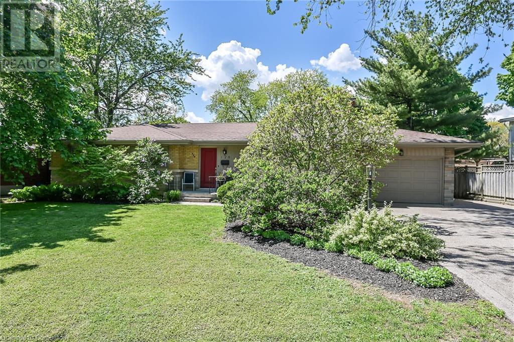 128 Oneida Boulevard Property Photo 1