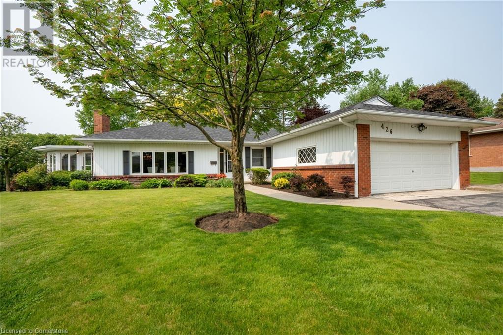 426 North Shore Boulevard W Property Photo 1