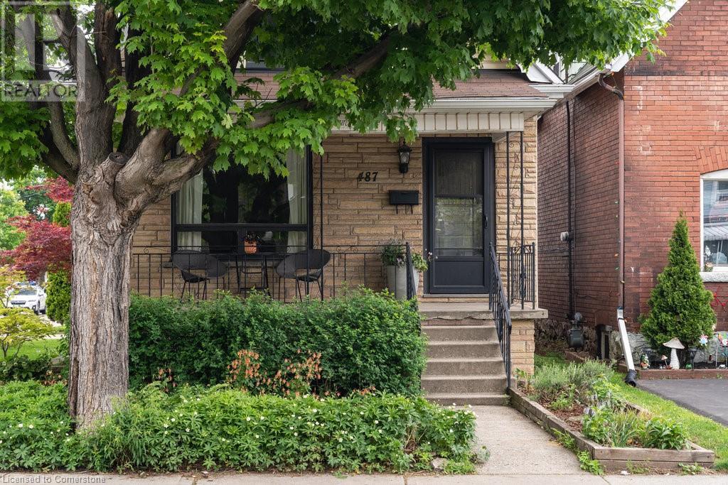 487 Dunsmure Road Property Photo 1
