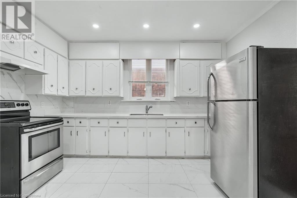 4989 Willmott Street Property Photo 10