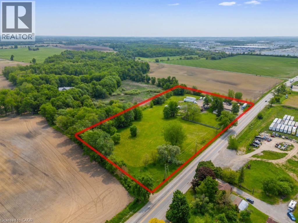 4425 Fountain Street N Property Photo 4