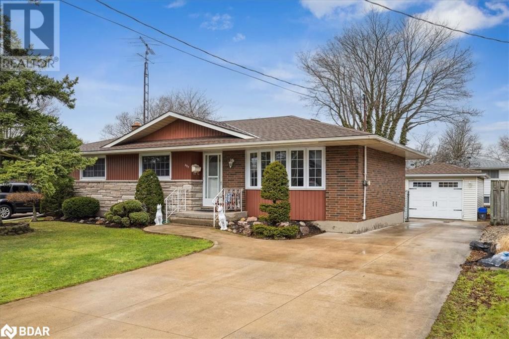 297 Lakeshore Street Property Photo 1