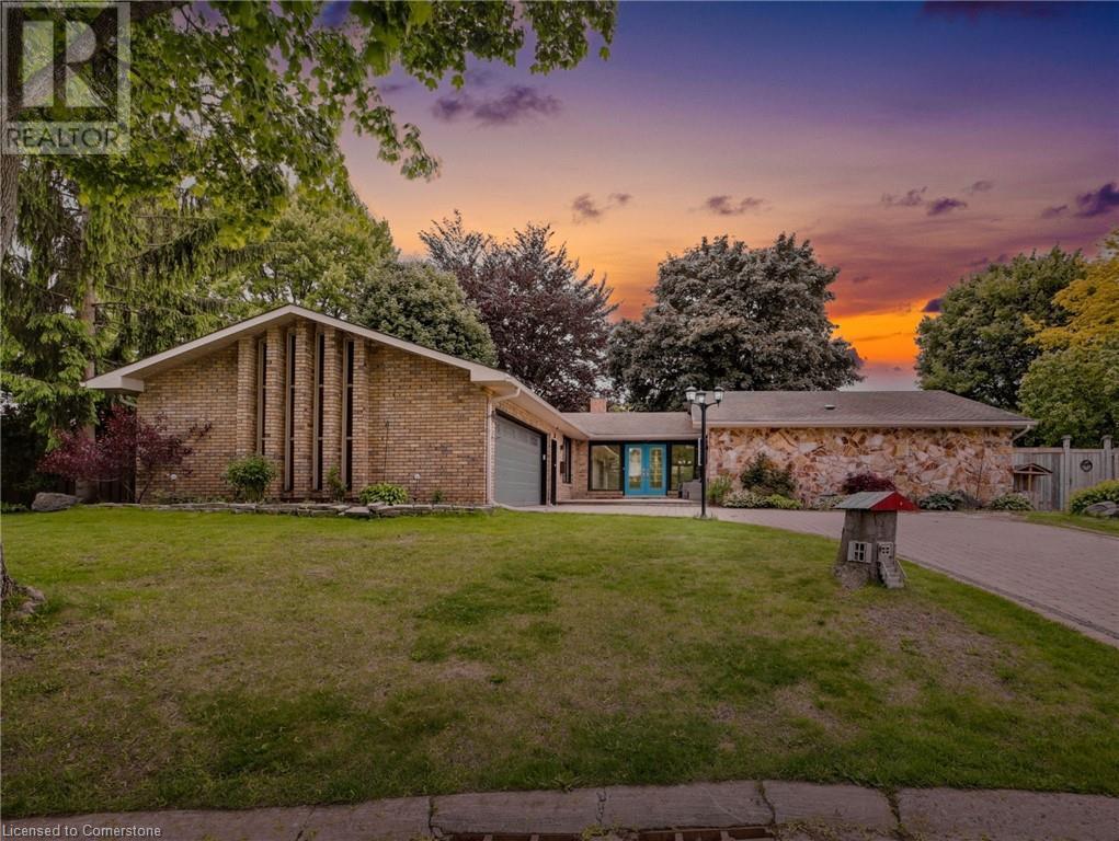 8 Westgate Circle Property Photo 1