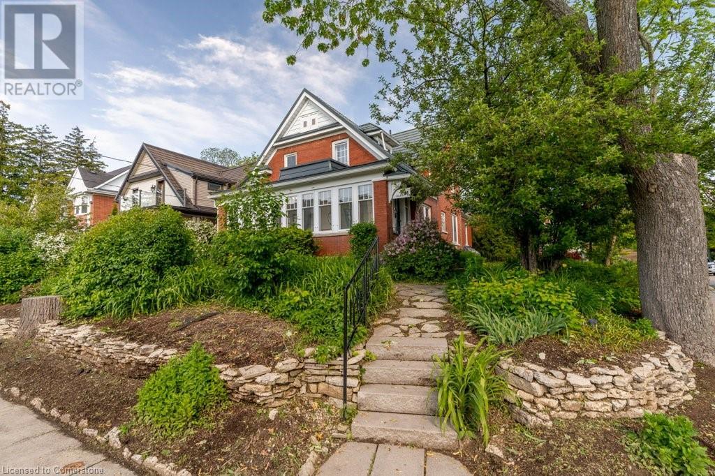 78 Allen Street E Property Photo 1