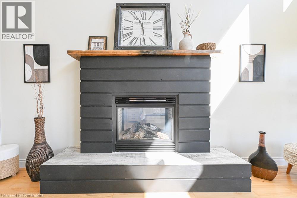 1065 Concession 3 Road Property Photo 10