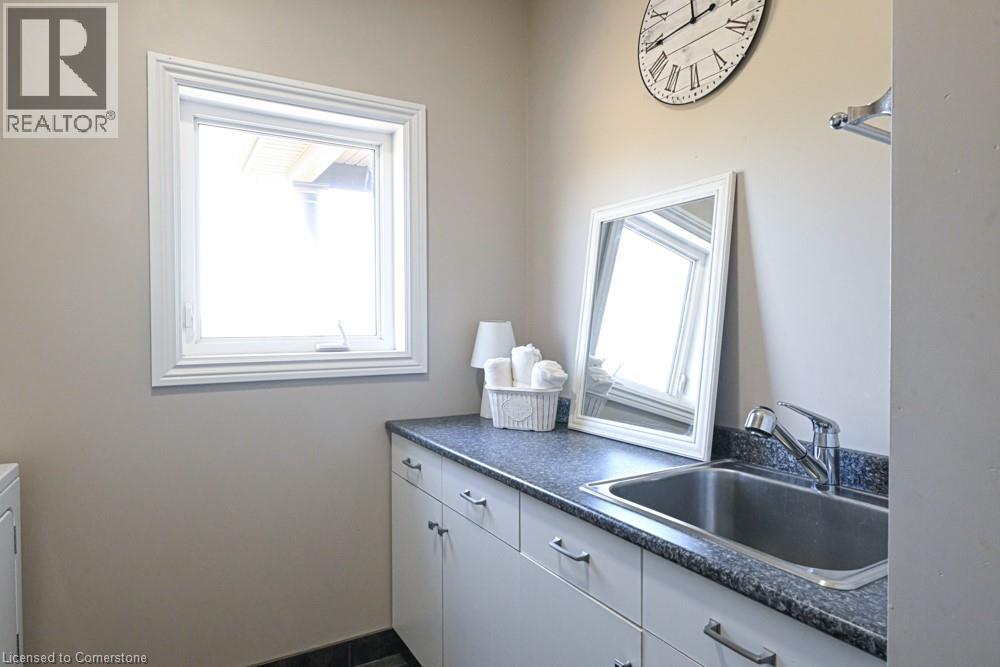 1065 Concession 3 Road Property Photo 28