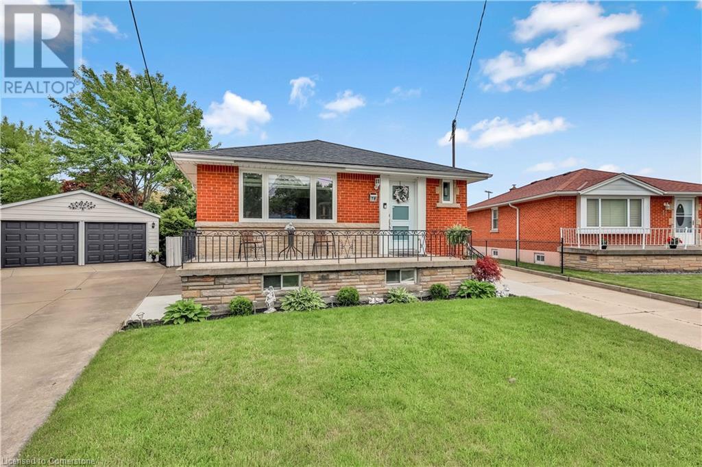 79 Castlefield Drive Property Photo 1