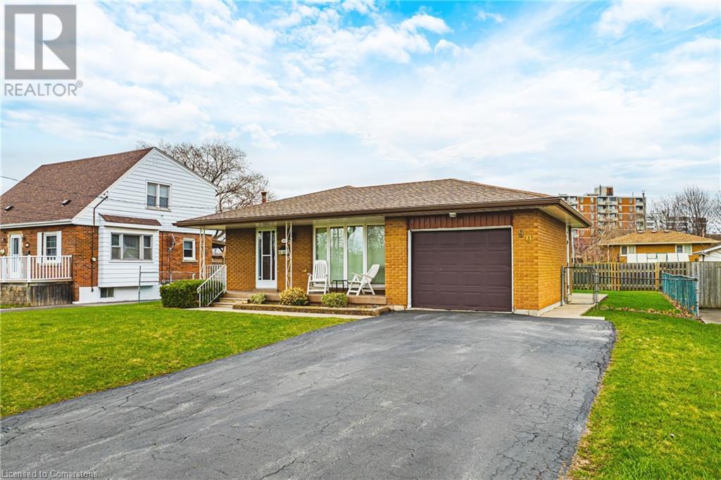 90 Pottruff Road N Property Photo 1