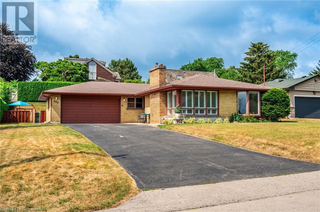 902 North Shore Boulevard W Property Photo 1
