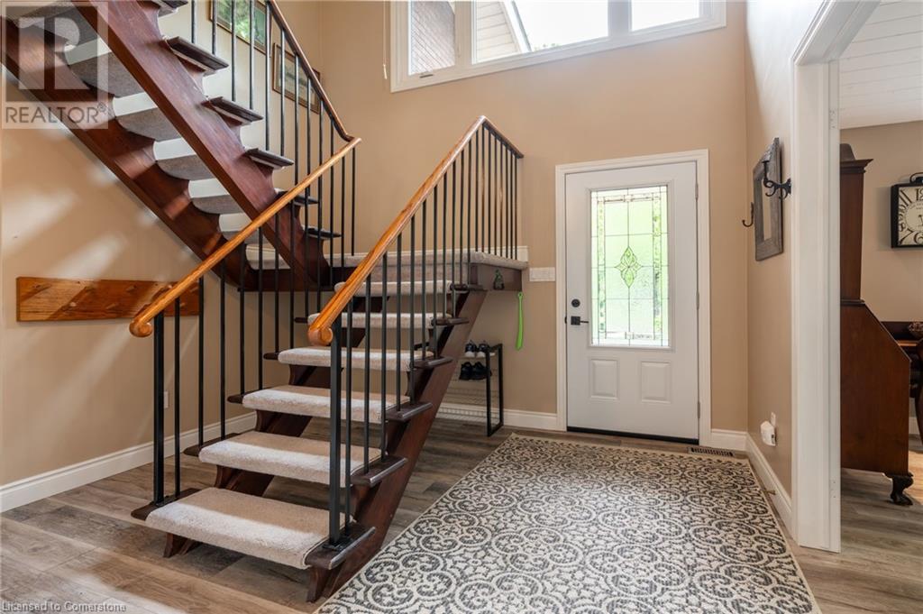 7575 Milburough Line Property Photo 5