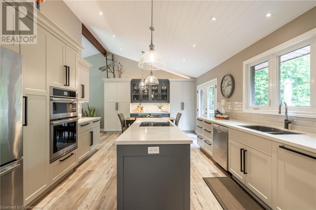 7575 Milburough Line Property Photo 13