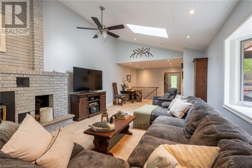 7575 Milburough Line Property Photo 16